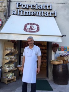 Casa Porciatti, e il suo patron Luciano Porciatti, da 50 anni meta gastronomica doc